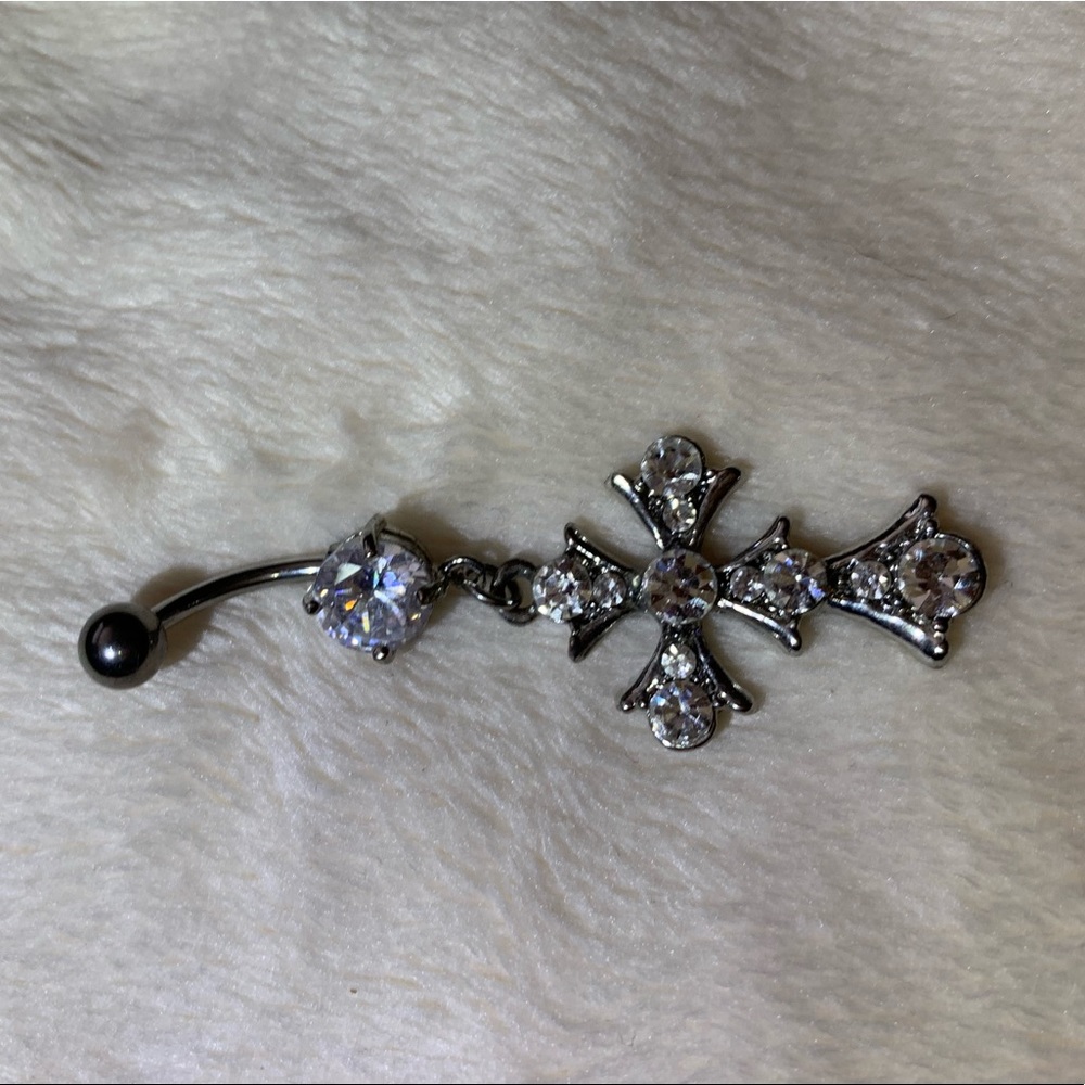 Cross bellybutton ring - Picture 3 of 4
